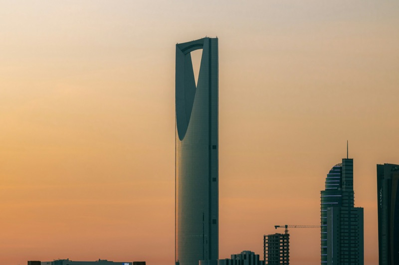 برج المملكة عند الغروب
